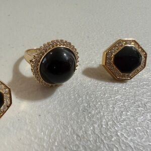 Elegant Black and Gold Jewelry Set